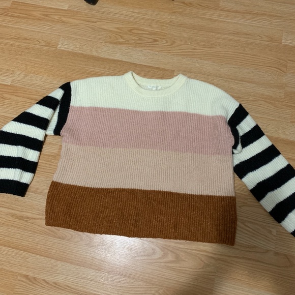 Urban Outfitters Sweater! - Picture 2 of 3